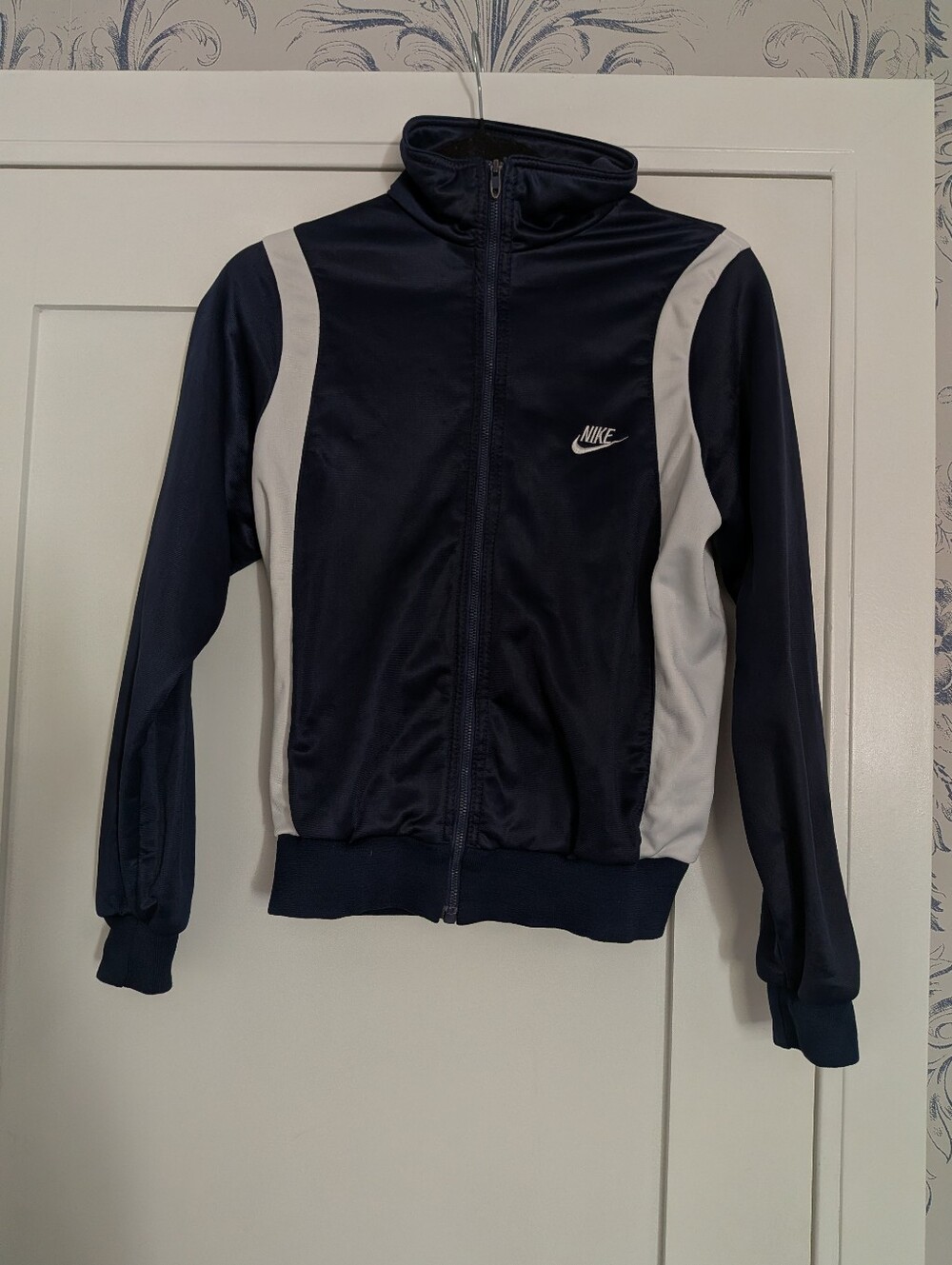 Vintage Nike Navy and White Athletic Track Jacket Medium